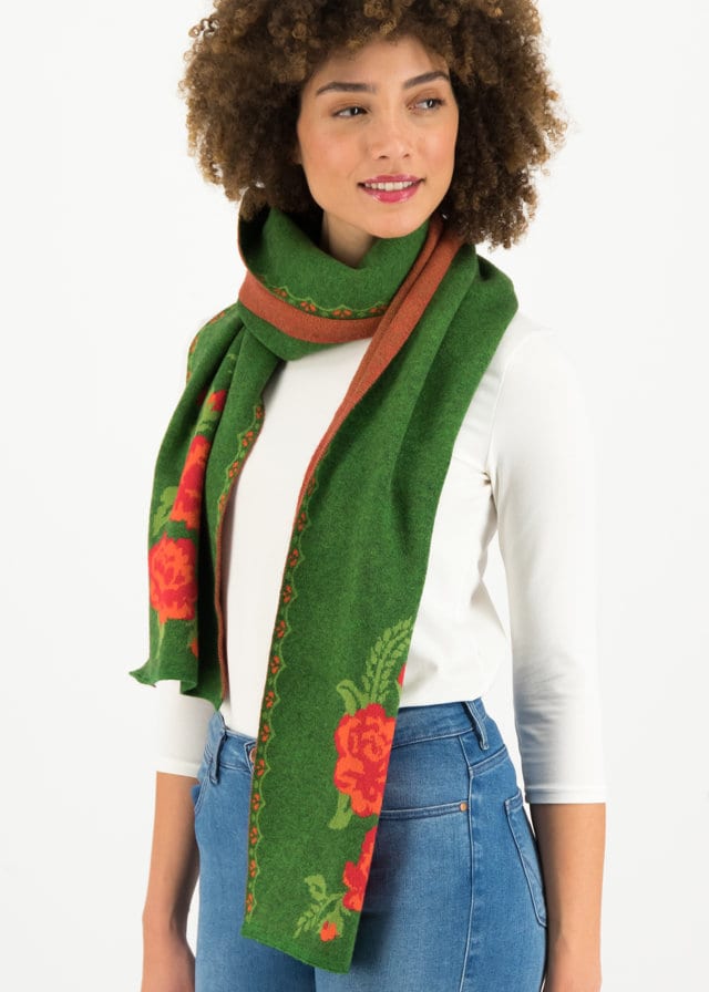 Strickschal Rosewood Tales Grün von blutsgeschwister