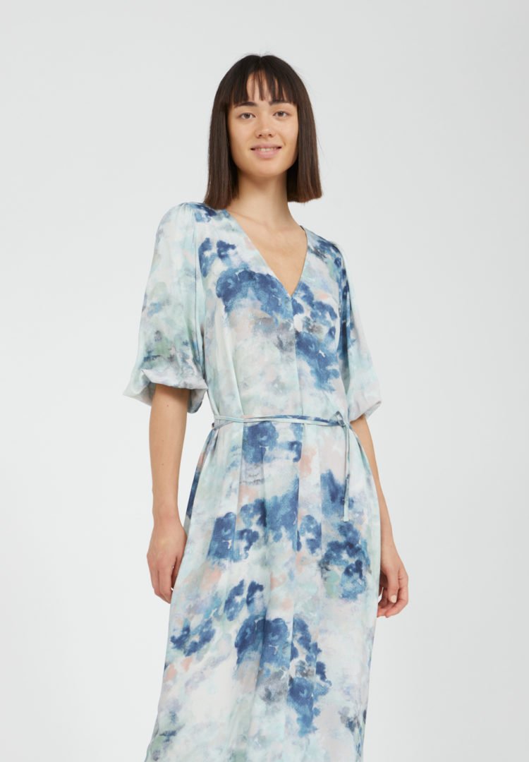 Kleid Tyraa Watercolors In Foggy Blue von ArmedAngels