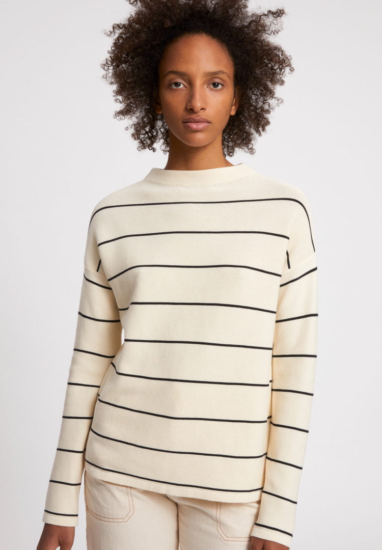 Strickpullover Medinaa Fine Stripes In Oatmilk-black von ArmedAngels