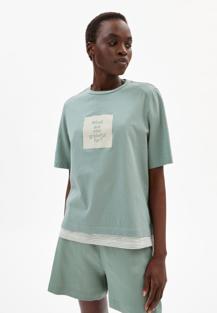 T-shirt Layaa Diary In Eucalyptus Green von ArmedAngels