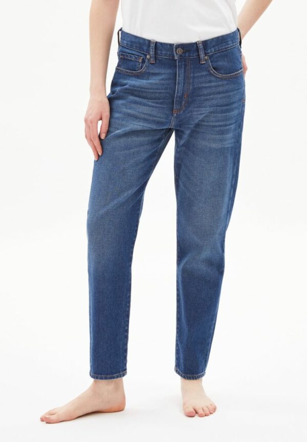 Jeans Cayaa Tapered In Dark von ArmedAngels