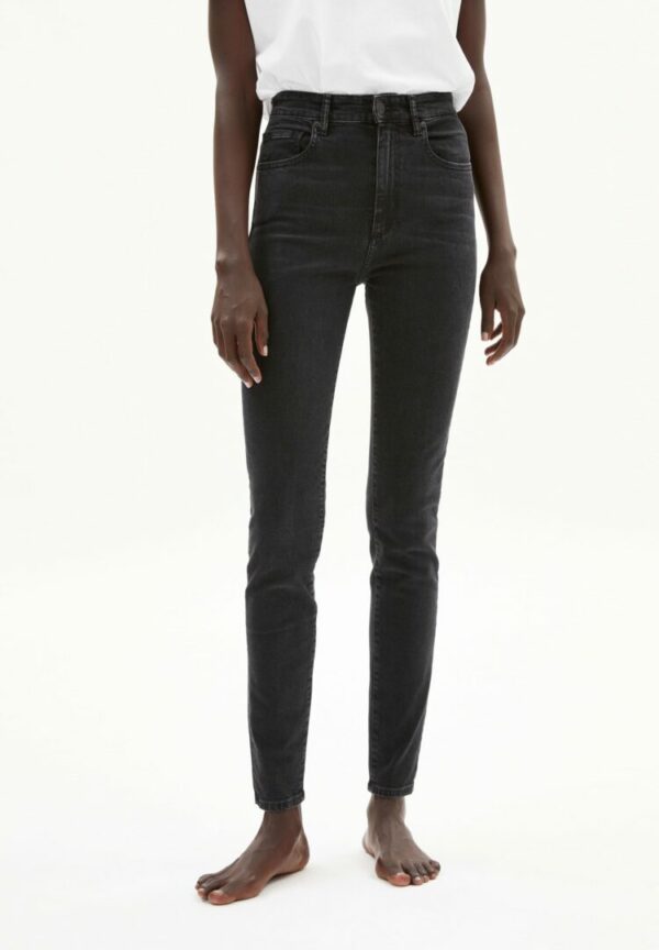 Jeans Ingaa In Washed Down Black von ArmedAngels