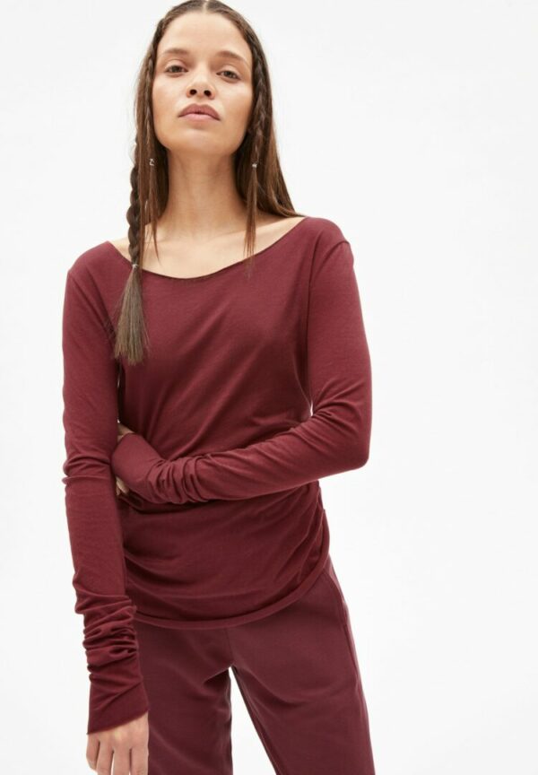 Longsleeve Evvaa Soft In Ruby Red von ArmedAngels