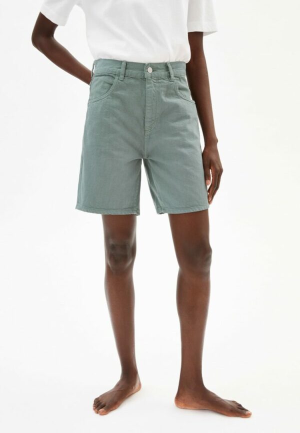 Shorts Freymaa Undyed In Eucalyptus Green von ArmedAngels