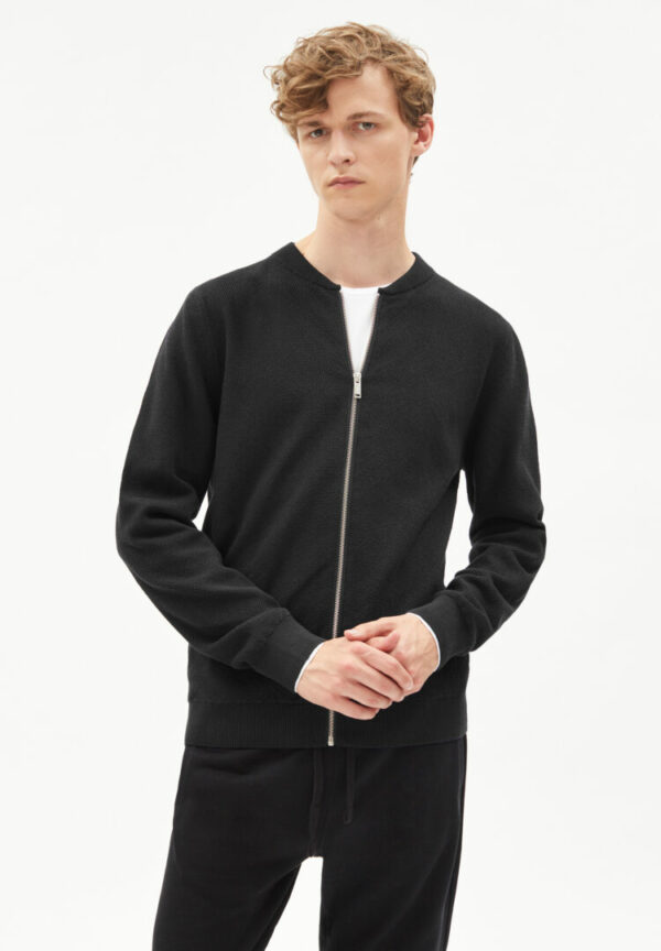Strickjacke Aagadi Compact In Acid Black von ArmedAngels