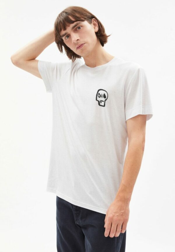 T-shirt Aado Just Stop Oil 02 In White von ArmedAngels