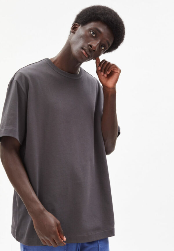 T-shirt Aalex Solid In Graphite von ArmedAngels