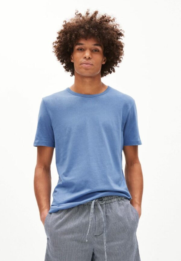 T-shirt Aantonio Linen In Sky High von ArmedAngels