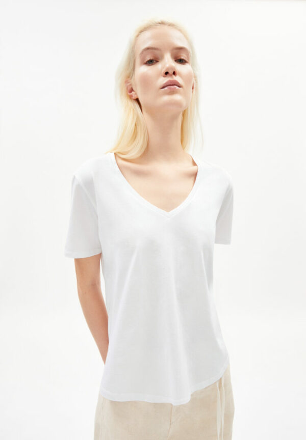 T-shirt Antoniaa In White von ArmedAngels