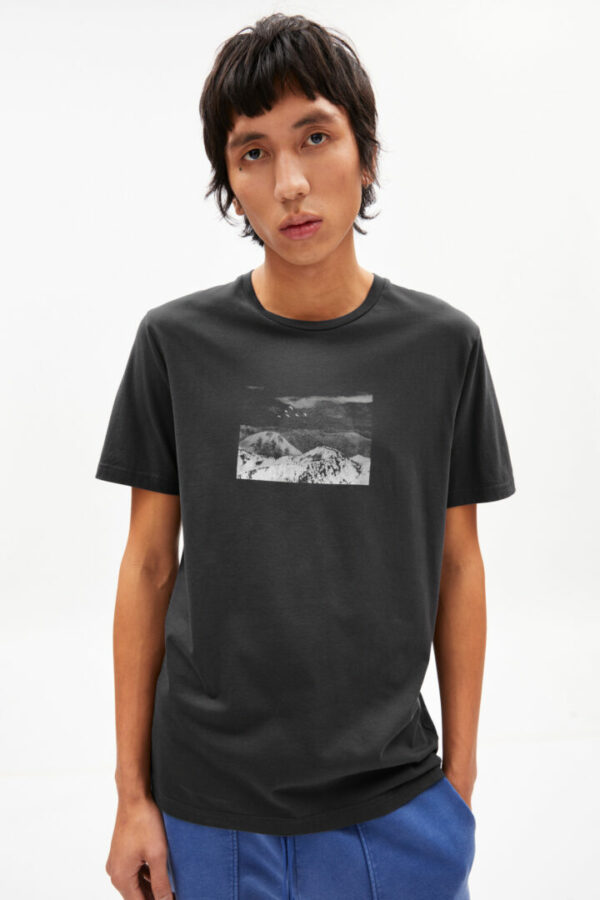 T-shirt Jaames Landscape In Graphite von ArmedAngels