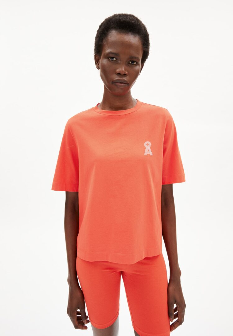 T-shirt Layaa Chest Icon In Hibiscus von ArmedAngels