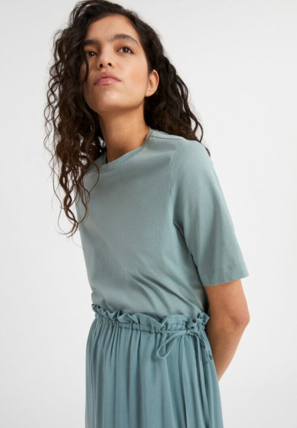 T-shirt Layaa Mercerized In Eucalyptus Green von ArmedAngels