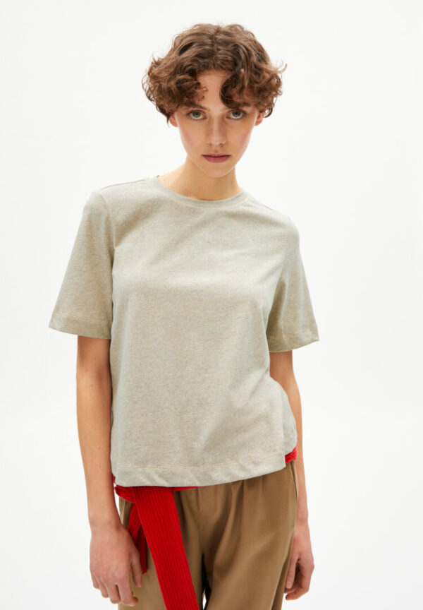 T-shirt Layaa Recycledd In Faded Almond von ArmedAngels
