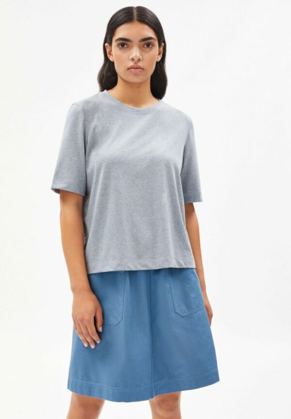 T-shirt Layaa Recycledd In Faded Blue von ArmedAngels