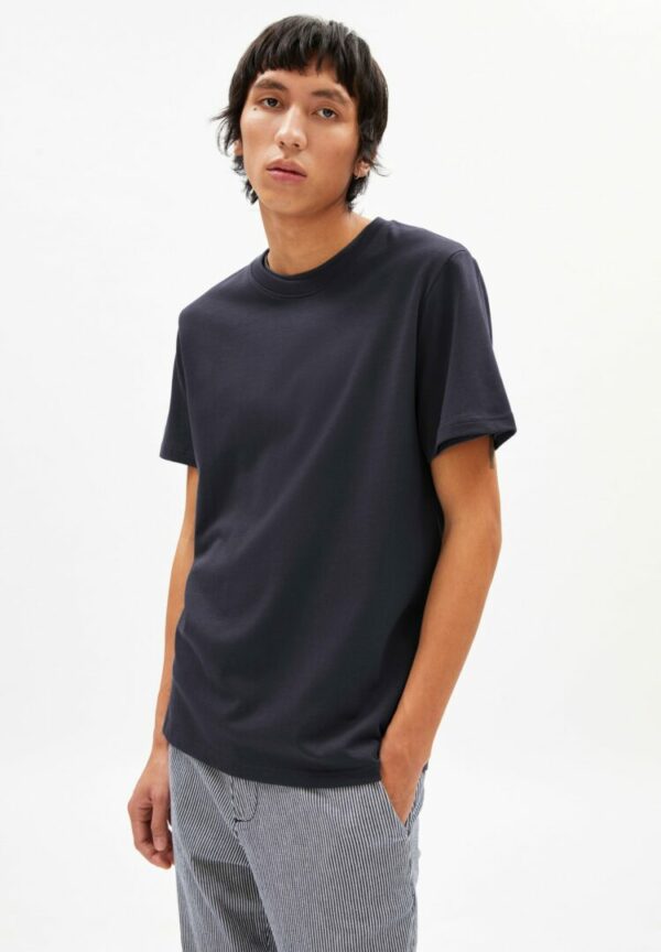 T-shirt Maarkus Solid In Night Sky von ArmedAngels
