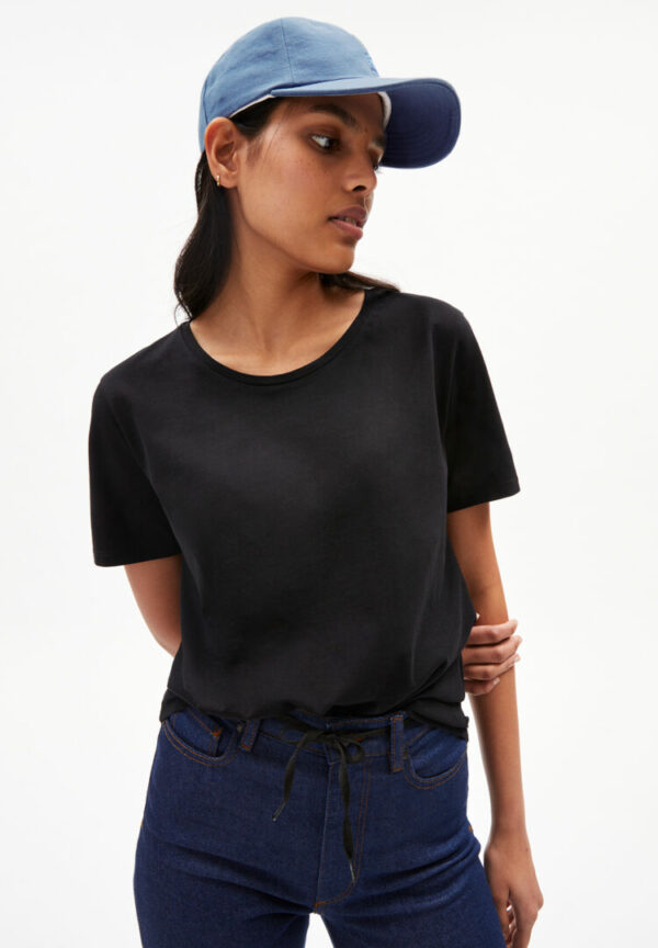 T-shirt Minaa In Black von ArmedAngels
