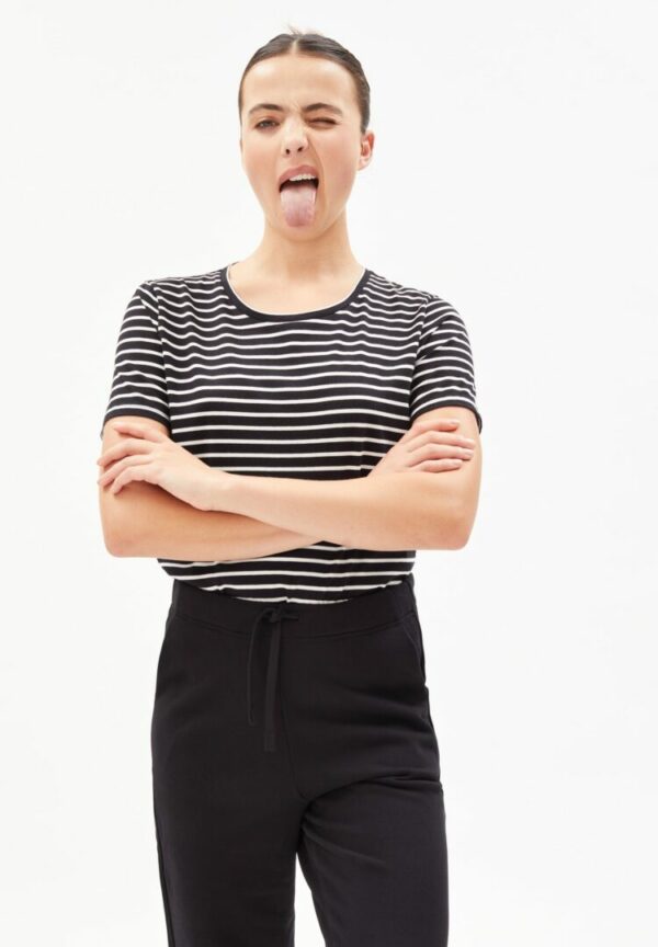 T-shirt Minaa Stripes In Black-off White von ArmedAngels
