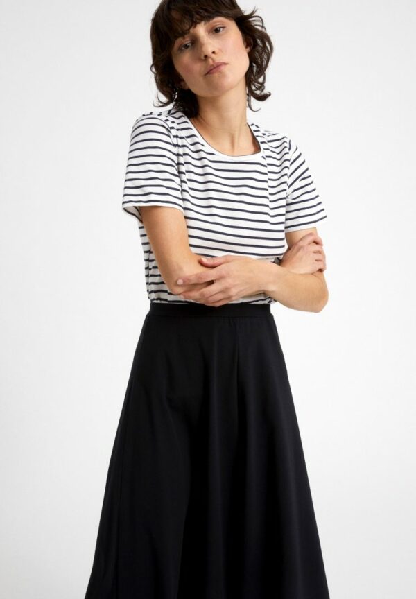 T-shirt Minaa Stripes In Off White-night Sky von ArmedAngels