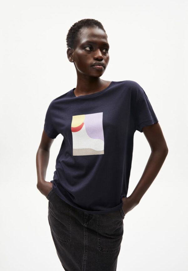 T-shirt Nelaa Sunshine In Night Sky von ArmedAngels