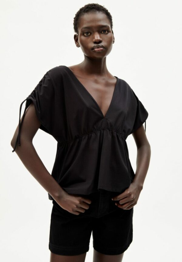 T-shirt Nuraa In Black von ArmedAngels