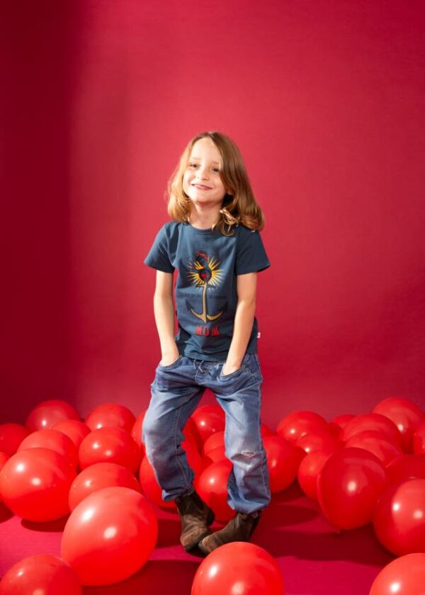 Kinder-shirt Strongest Mum Blau von blutsgeschwister