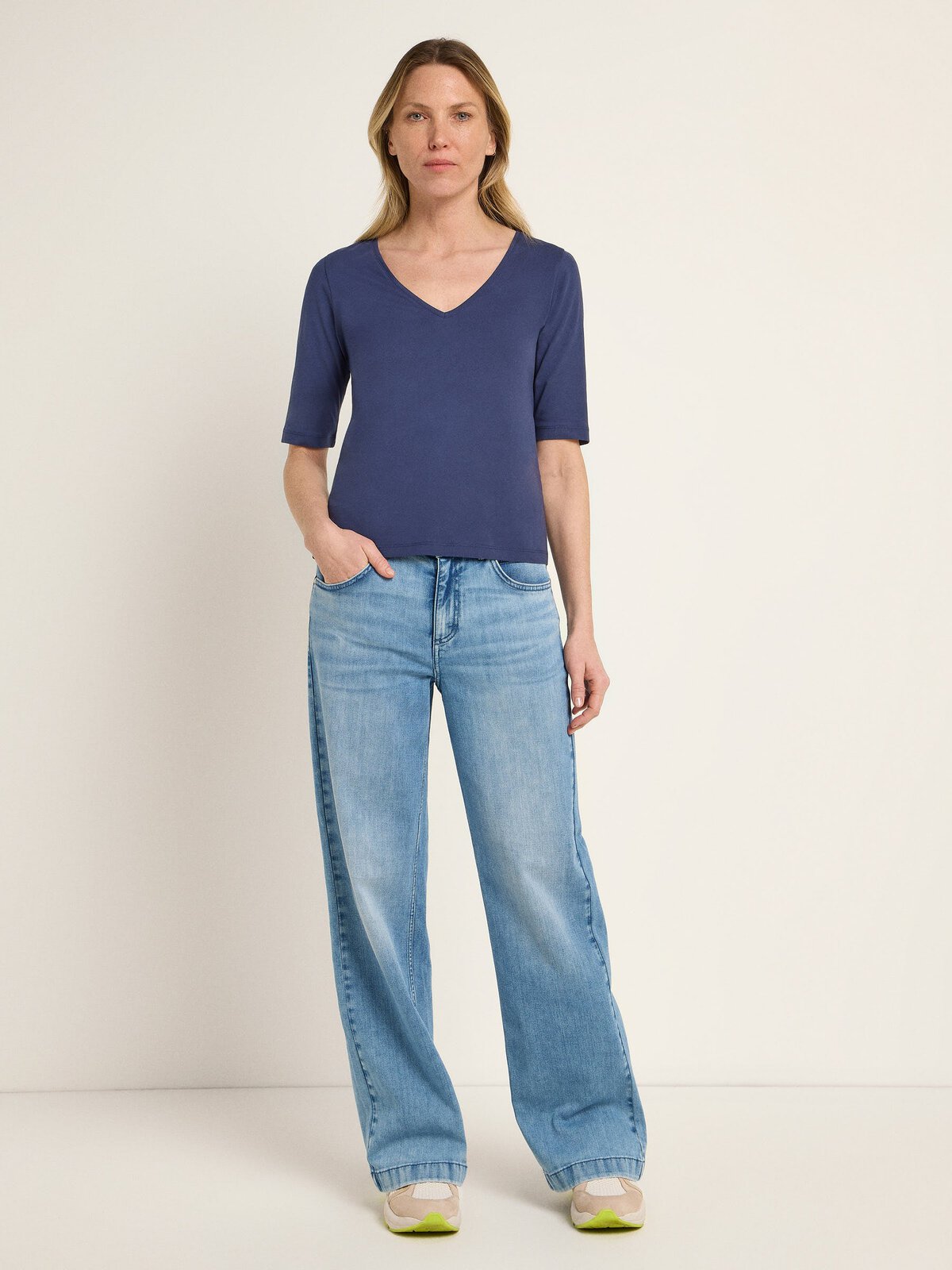Halbarmshirt mit V-Ausschnitt (GOTS) - Night Blue von Lanius