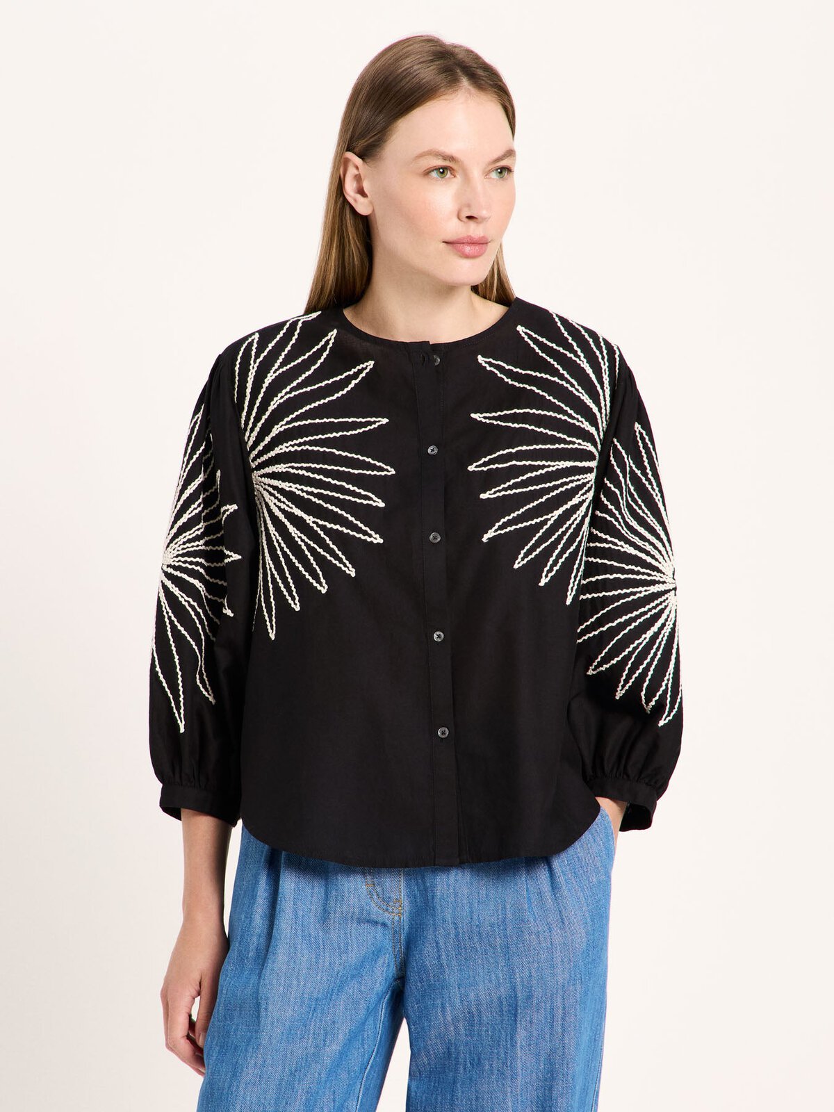 Bluse mit Stickerei (GOTS) - Black von Lanius