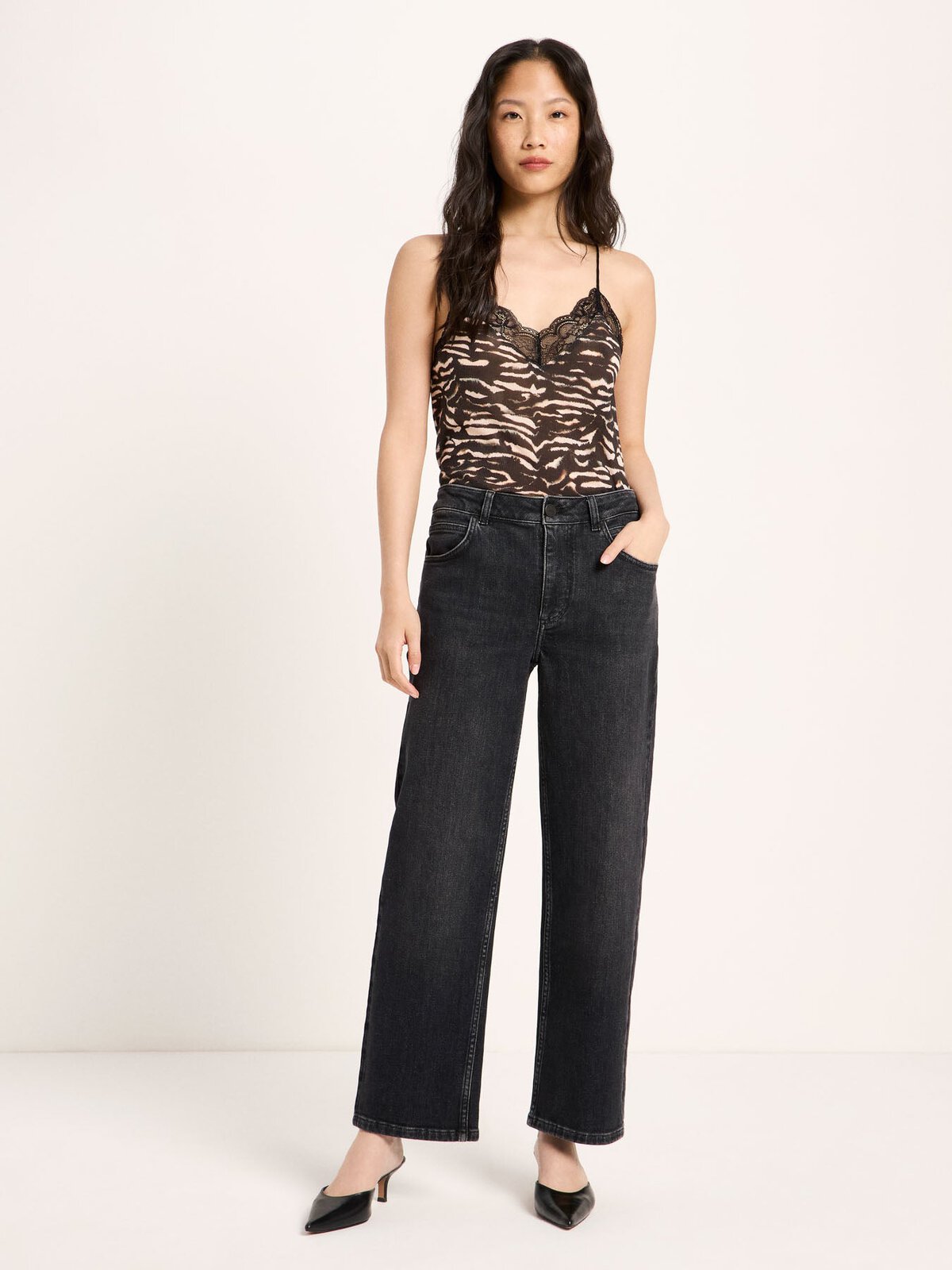 Straight Jeans "SAGE" (GOTS) - Smoke Black Denim von Lanius