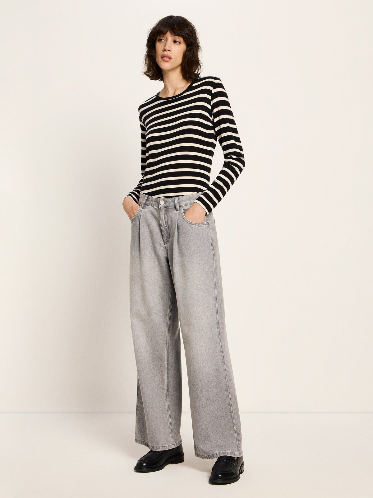 Marlenejeans mit Bundfalte (GOTS) - Light Grey Denim von Lanius