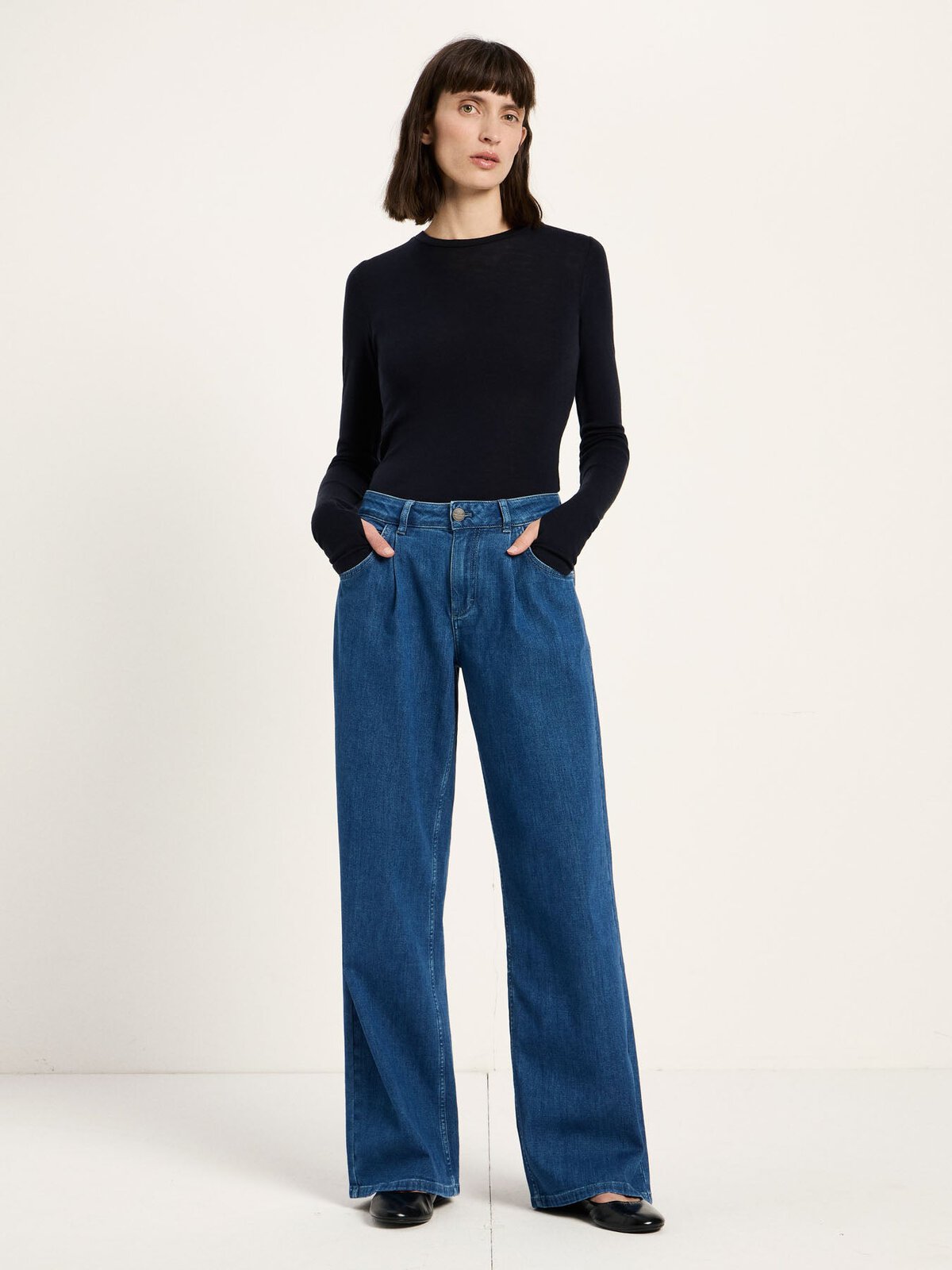 Marlenejeans mit Bundfalte (GOTS) - Mid Blue Denim von Lanius