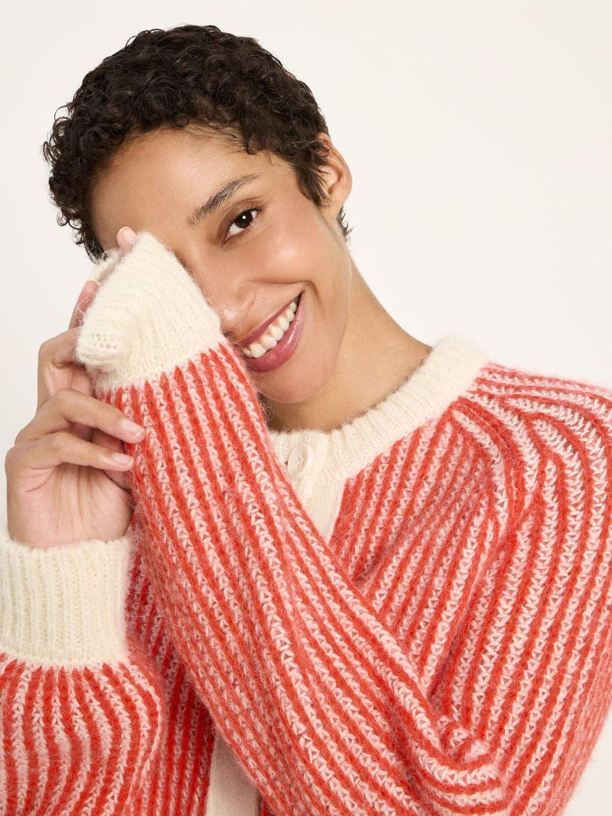 Strickjacke - Off White / Fire von Lanius