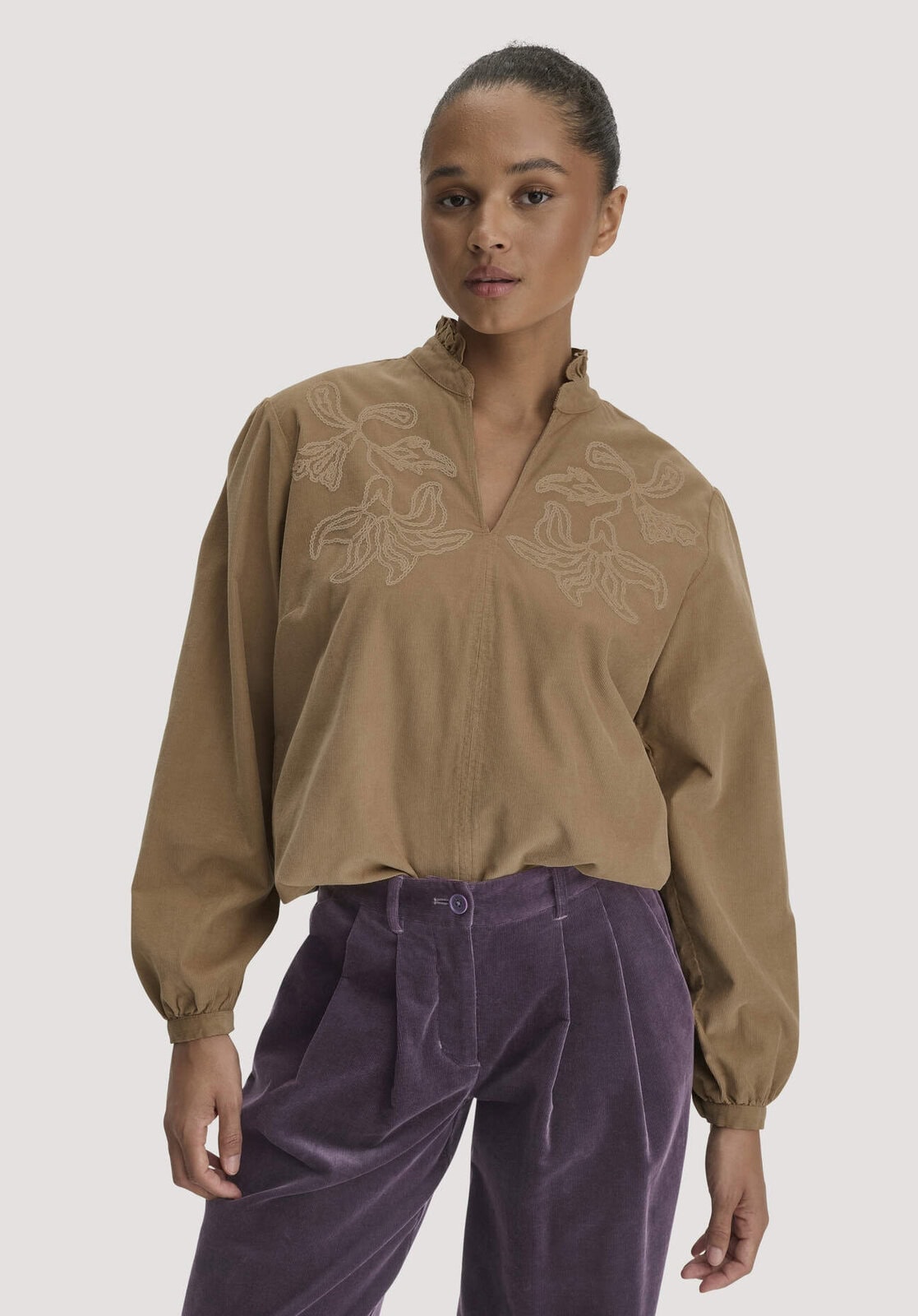 Damen Cordbluse mit Stickerei Relaxed aus Bio-Baumwolle - braun von Hessnatur