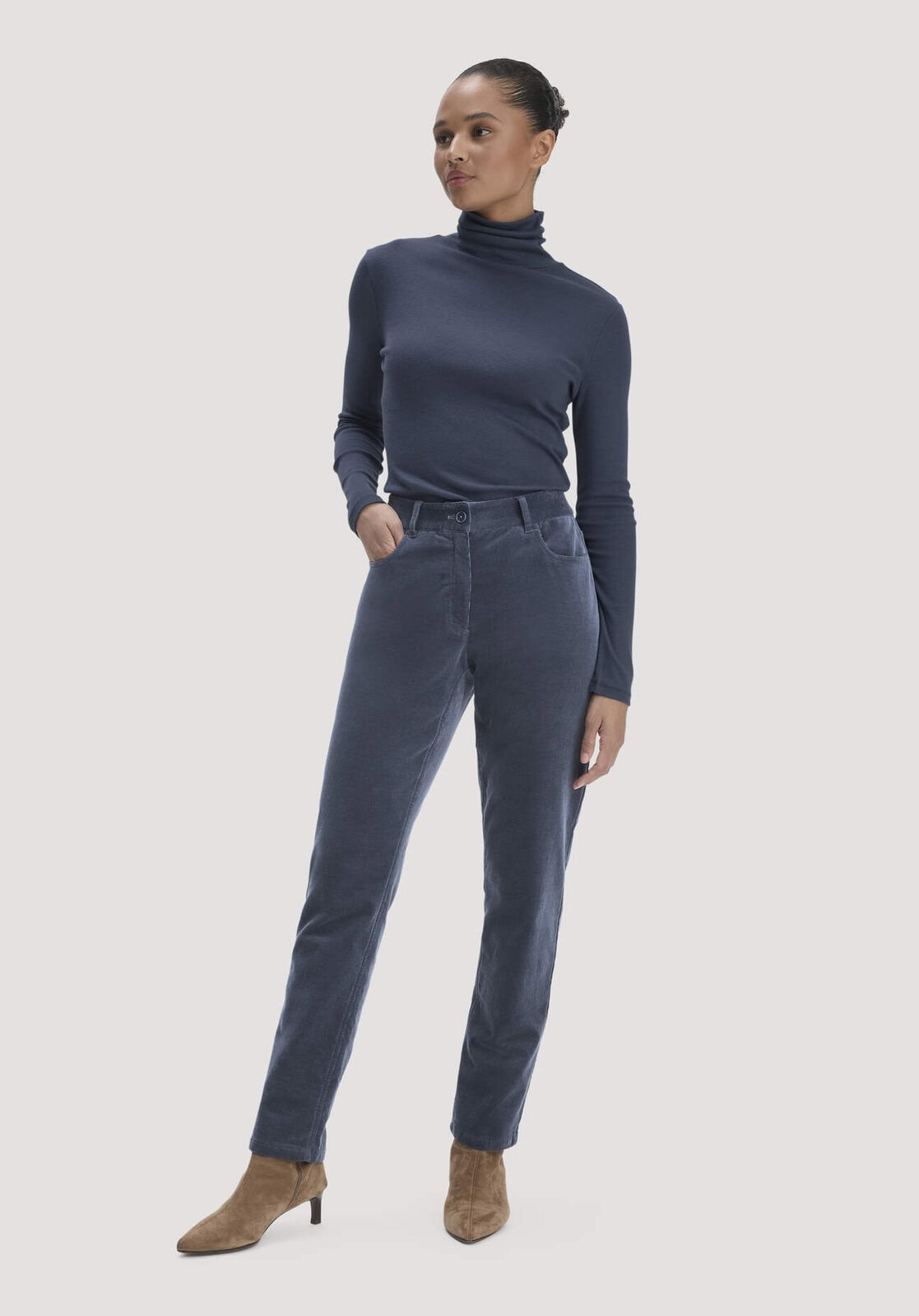Damen Cordhose Straight Leg aus Bio-Baumwolle - blau von Hessnatur