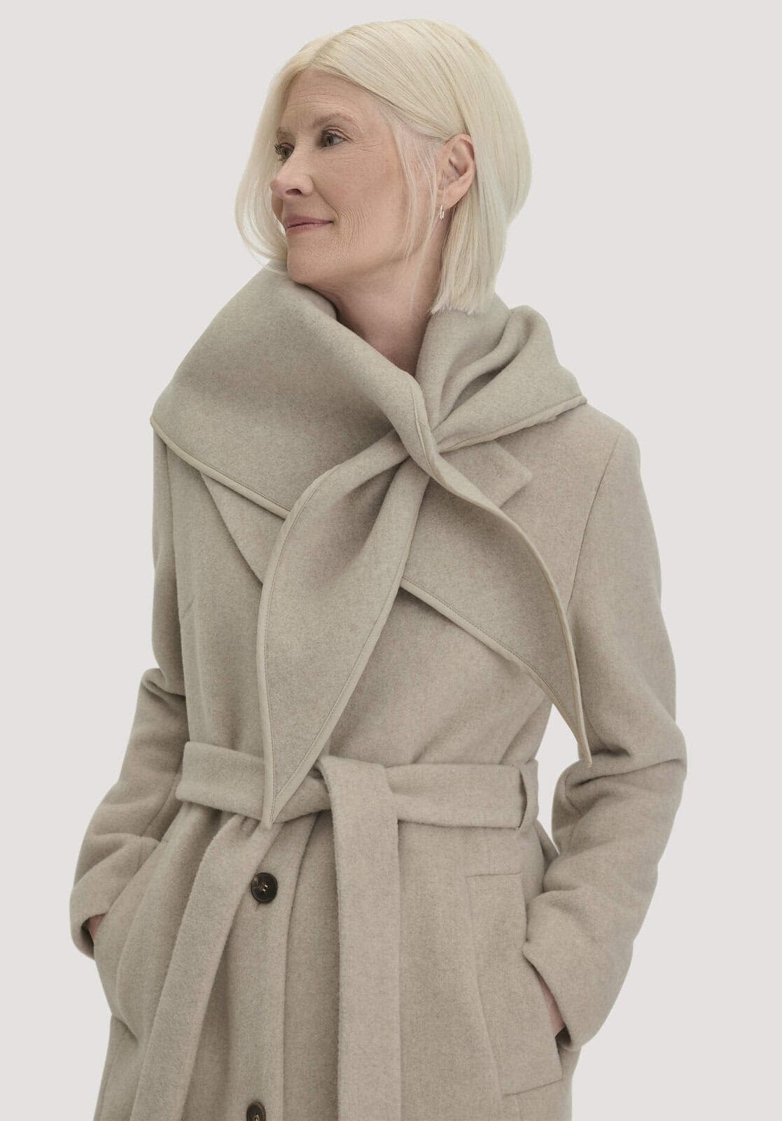Damen Dreieckstuch Doubleface aus recycelter Wolle - grau von Hessnatur
