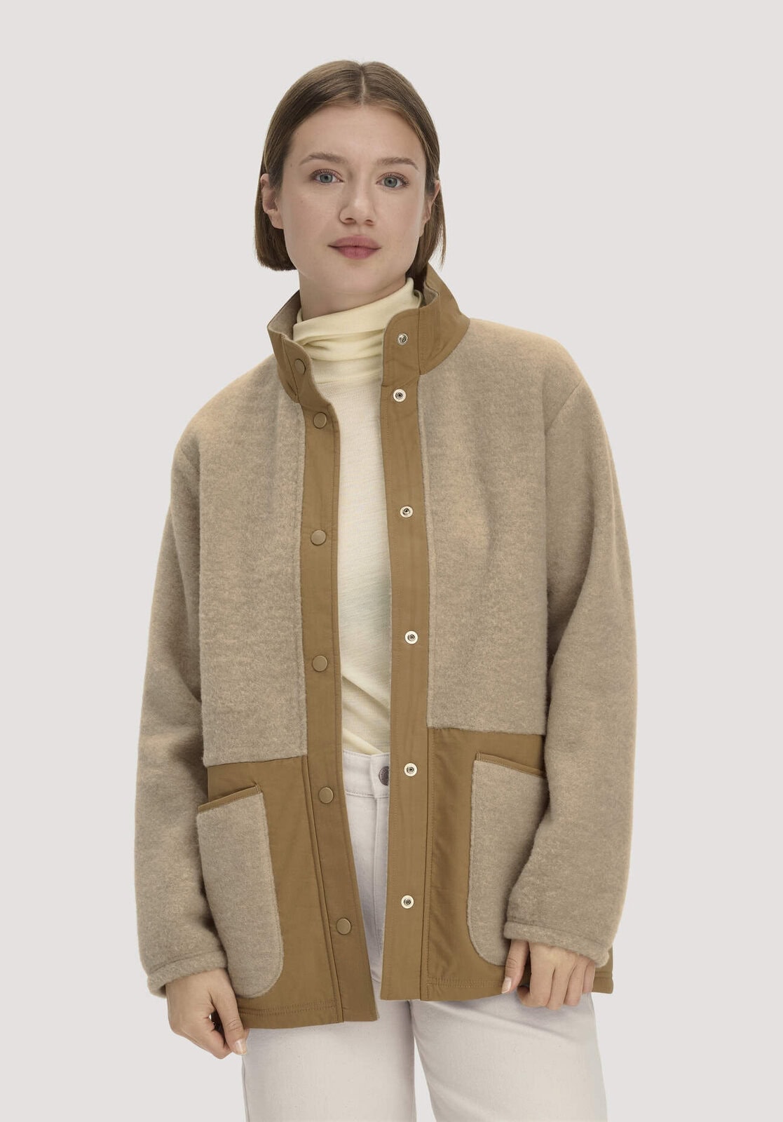 Damen Wolfleece Jacke Patch Relaxed aus Bio-Merinowolle - beige von Hessnatur