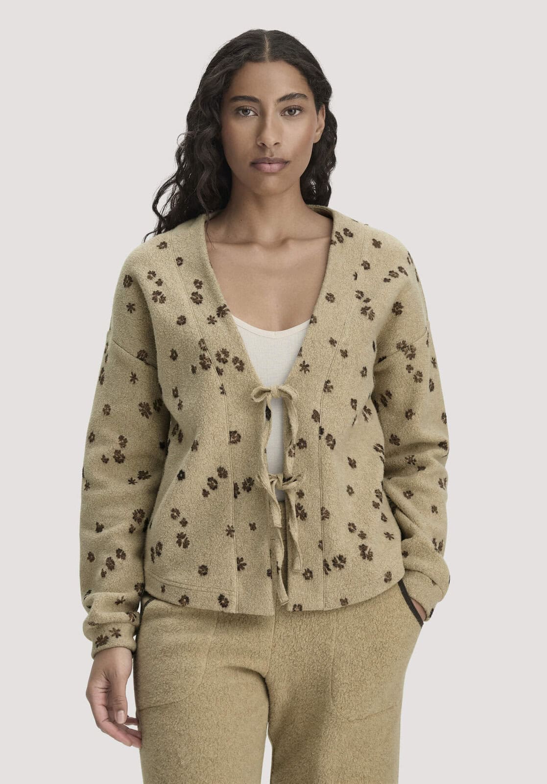 Loungewear Fleece Jacke Relaxed aus Bio-Baumwolle - beige von Hessnatur
