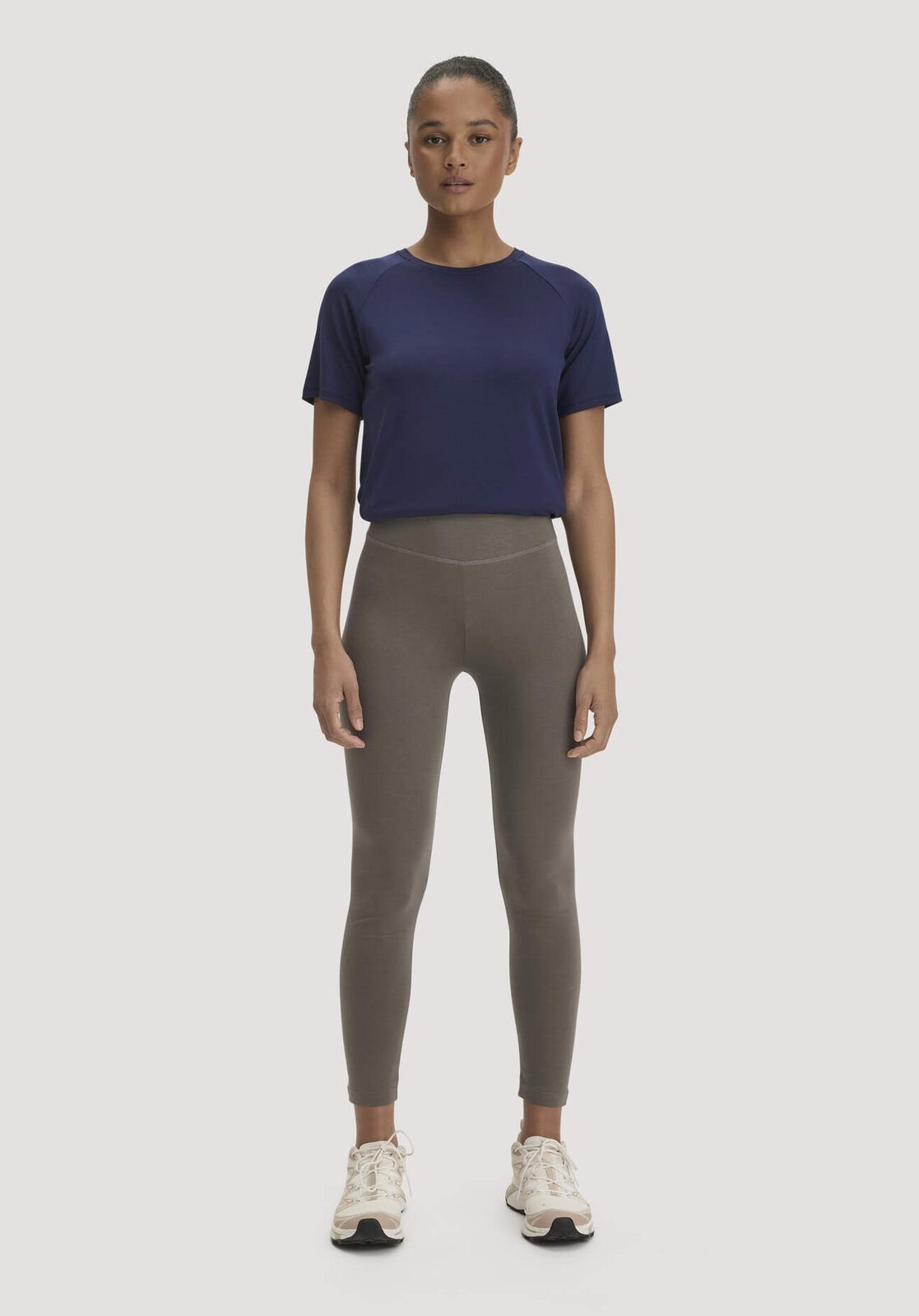 Loungewear Leggings Medium Cut ACTIVE LIGHT aus Bio-Baumwolle - grün von Hessnatur