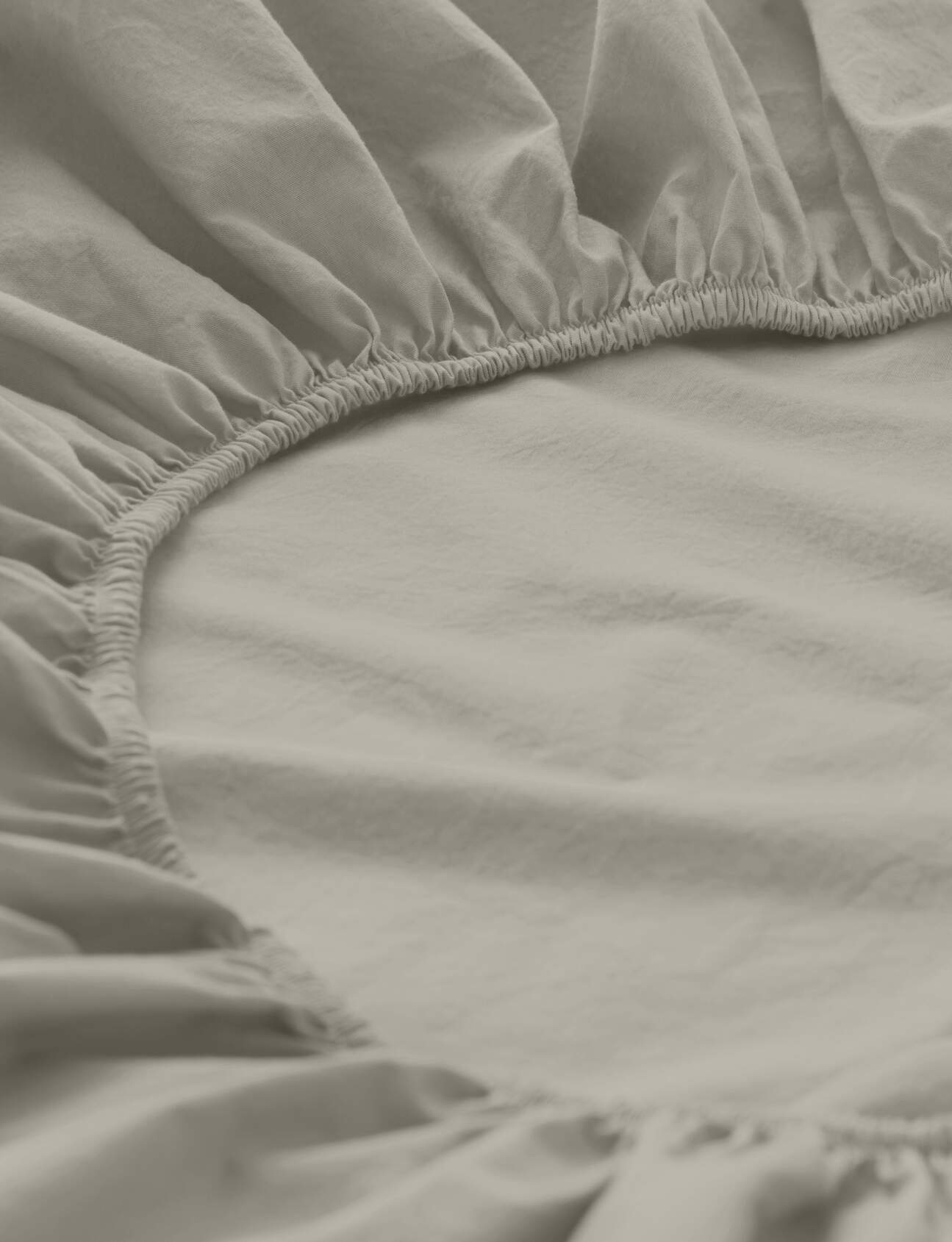 Perkal Spannbettlaken aus Bio-Baumwolle - beige von Hessnatur